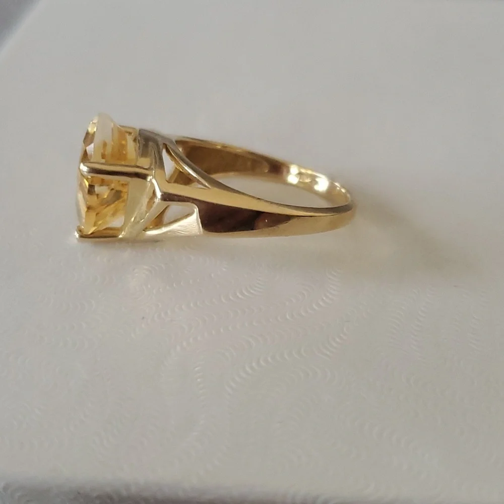 Vintage, 4ct. Citrine & 14kt Gold Ring - Picture 2 of 6